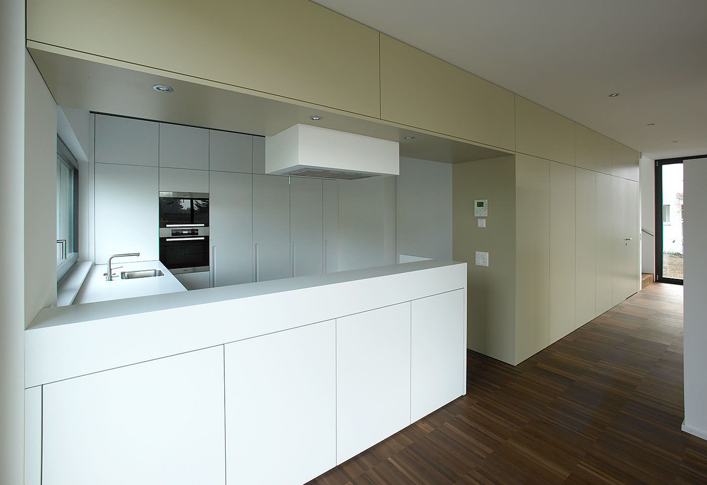 Küche mit Trennwand - Architekt: Marti Arch., Aarau